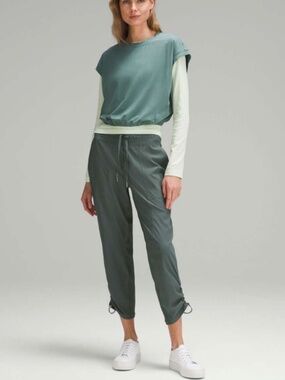 Lululemon Dance Studio Mid-Rise Cropped Pant Dark Forest  Green - 6